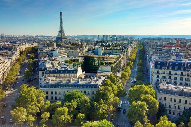 Edith Piaf’s Paris: Self-Guided Story Puzzle Walk - Moulin Rouge, with no show ticket included