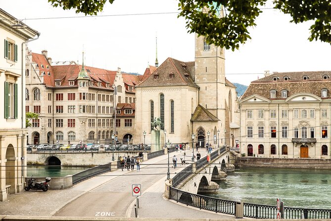 Einstein in Zurich: Walk in Time Exploration Game and Tour - App reliability and how to protect your afternoon