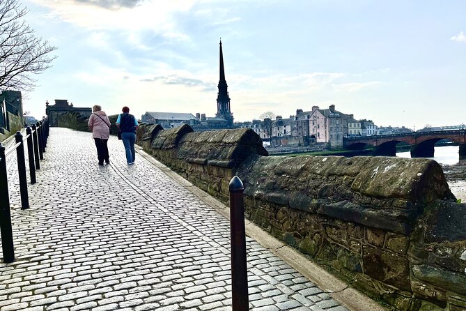 Escape Burns' Hame Toun: Outdoor Puzzle Game in Ayr - 21 New Bridge Street and the cultural stop