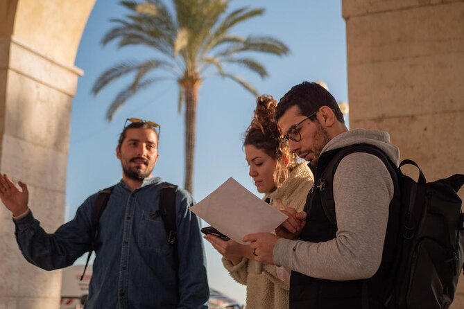 Escape Game Outdoor to discover Nice - Reaching the port and Castle Hill