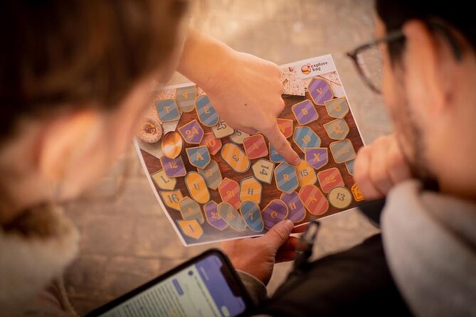Escape Game Outdoor to discover Nice - Reading Old Nice through its details