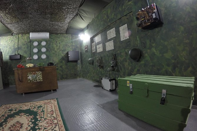 Escape Room in Guadalajara: Save the World in a Bunker - What makes the experience fun, and what can go wrong