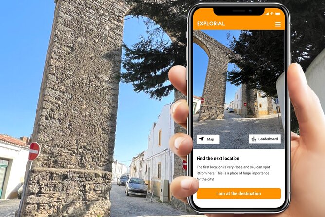 Évora Scavenger Hunt and Sights Self-Guided Tour - Praça do Giraldo and the city’s central rhythm