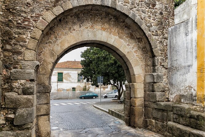 Évora Scavenger Hunt and Sights Self-Guided Tour - A useful price for a flexible afternoon