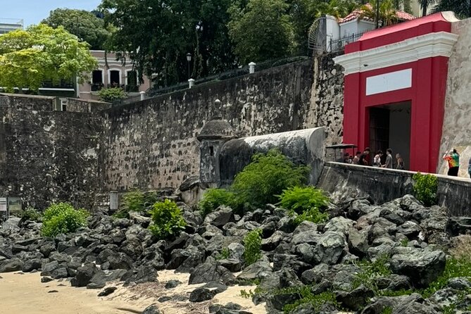 Explore San Juan while Solving a Murder Mystery - La Puerta de San Juan: entering through the old walls