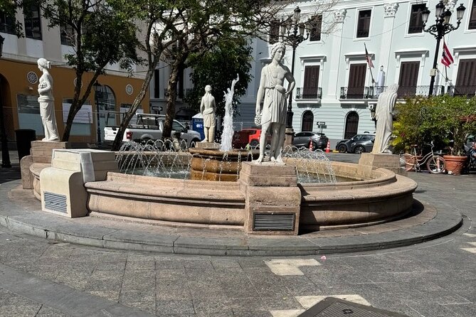 Explore San Juan while Solving a Murder Mystery - Paseo de la Princesa: blue streets and colonial details