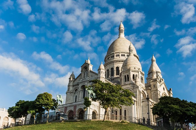 Family Treasure Hunt in Montmartre - The booklet is the key to keeping children involved