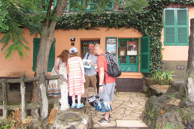 Family Treasure Hunt in Montmartre - Starting near Anvers and finding your way uphill