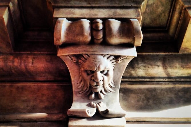 Florence Inferno: Dante’s Haunted Exploration Game and Tour - Stop three: connecting the city to Dante’s darker side