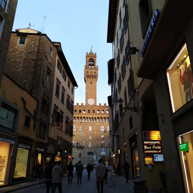 Florence: Kids Treasure Hunt in Florence Downtown - What the private format is worth at $106 per person