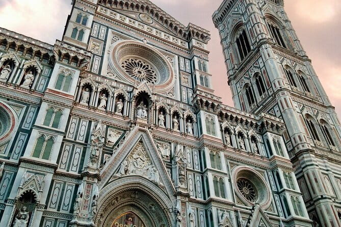 Florence Scavenger Hunt and Highlights Self-Guided Tour - Languages and group setup