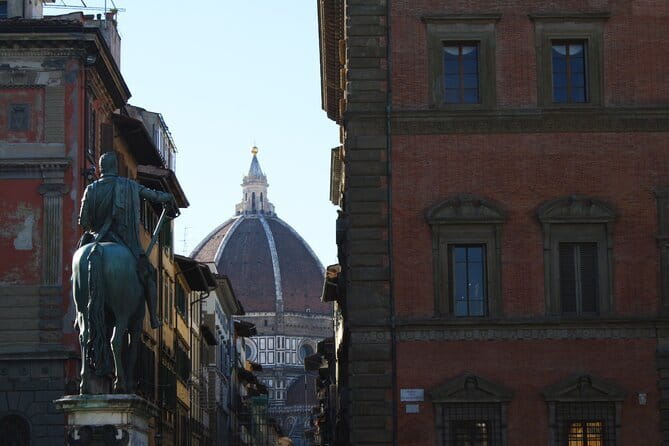 Florence Self-Guided Treasure Hunt & Medici Mystery Walking Tour - Puzzles made for families and curious adults