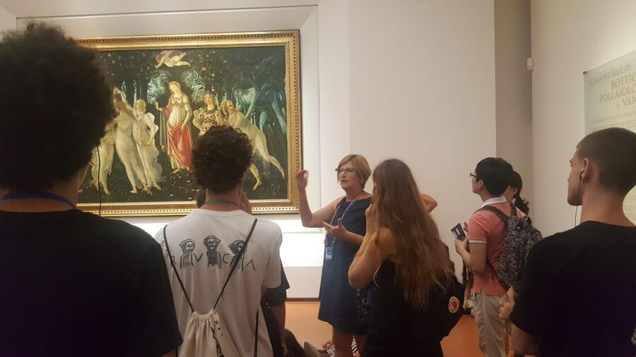 Florence: Uffizi Gallery Private Treasure Hunt for Families - Botticelli, beds, animals, and visual clues