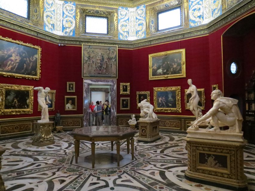 Florence: Uffizi Gallery Private Treasure Hunt for Families - Michelangelo’s Tondo Doni and Caravaggio’s Medusa