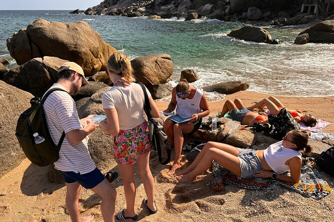 Full Day Treasure Hunt on Koh Tao - Two viewpoints for the big island picture