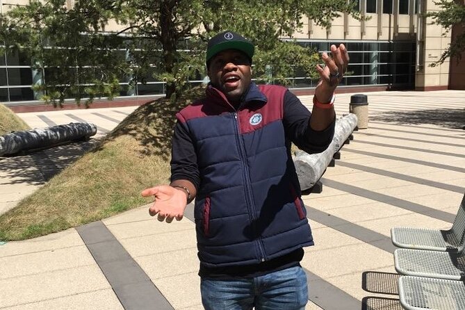 Fun City Scavenger Hunt in Raleigh by Wacky Walks - How the Wacky Walks app turns Raleigh into a contest