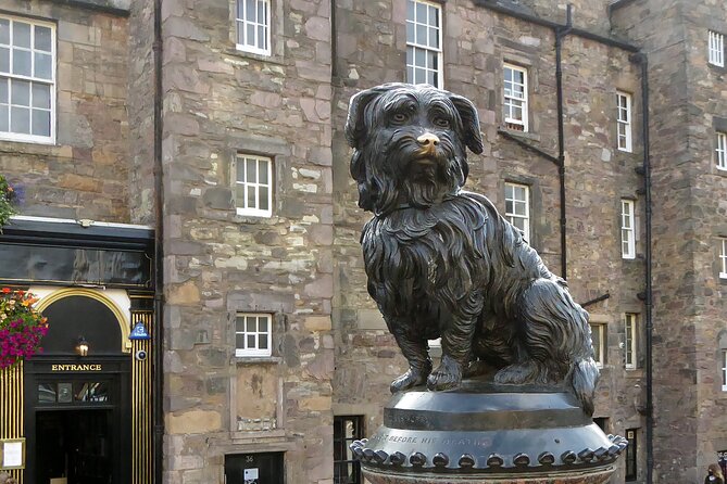 Fun, Flexible Treasure Hunt Around Edinburgh with Cryptic Clues & Hidden Gems - How the phone game works