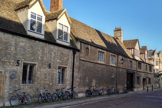 Fun, Flexible Treasure Hunt Around Oxford with Cryptic Clues & Hidden Gems - How the phone-based clues work