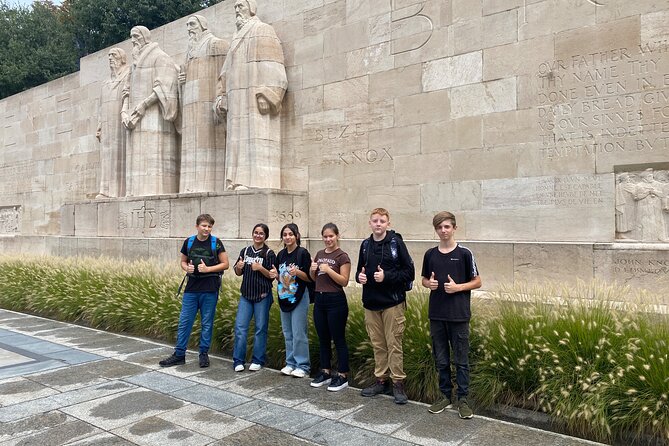 Geneva Scavenger Hunt and City Highlights Walking Activity - Saint-Pierre Cathedral and the first questions