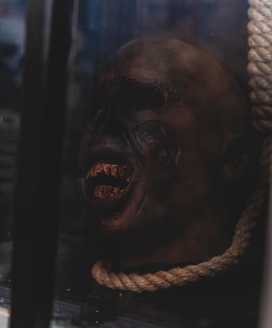 Glasgow: Escape Room The Ghost of Mary Queen of Scots - Puzzles that need teamwork, not just speed