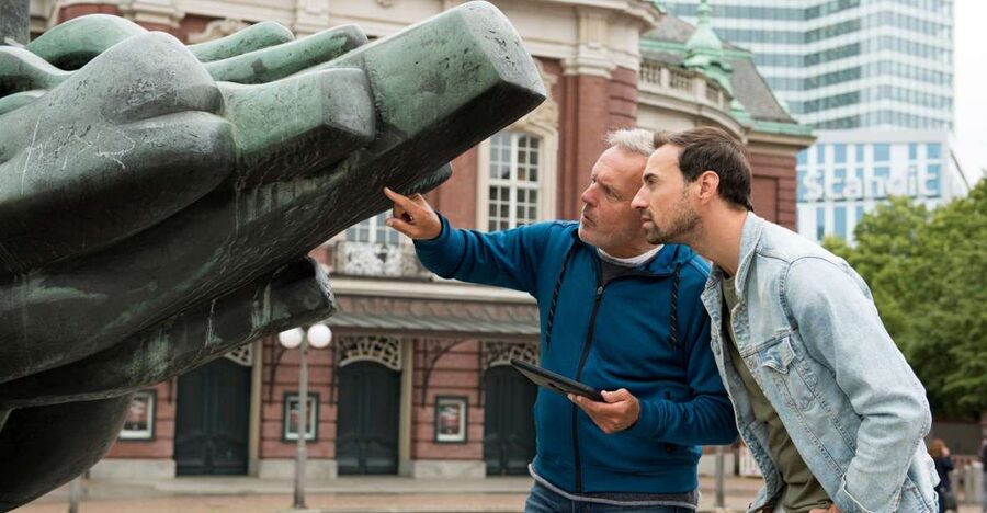 Hamburg Landungsbrücken: Outdoor Escape Game - Turning Michelwiese into your starting room