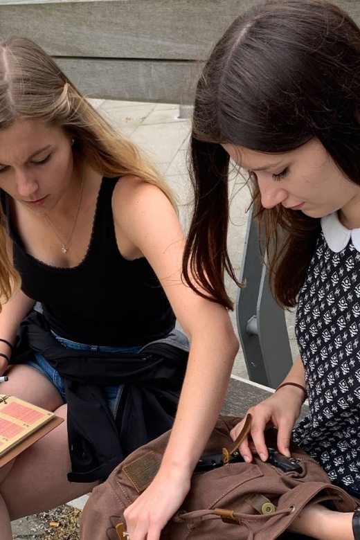 Hamburg: Treasure Hunt Game through HafenCity - Marco Polo Tower and the first modern sights