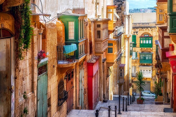 Highlights Self-Guided Scavenger Hunt and Tour in Valletta - What the history feels like on the route