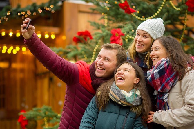 Holiday Scavenger Hunt in Gainesville by Holly Jolly Hunt - Key points to know before you play