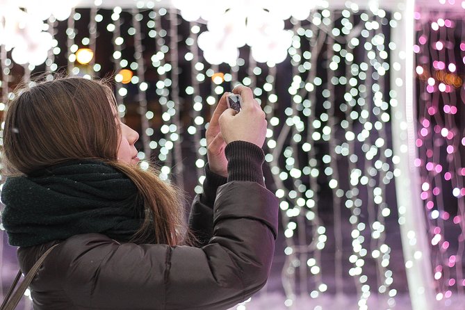 Holiday Scavenger Hunt in St. Augustine by Holly Jolly Hunt - How the one-hour app hunt works