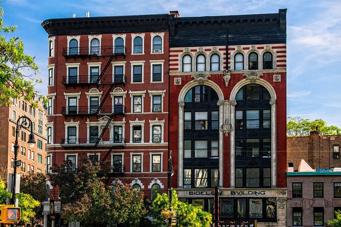Immersive Murder Mystery in Manhattan - Scavenger Hunt Experience - Starting near Washington Square Park