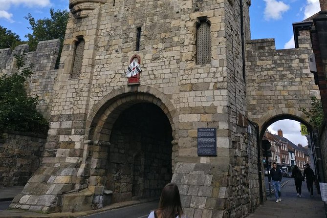 Immersive Murder Mystery in York, A City Treasure Hunt Experience - How the 1491 murder mystery works