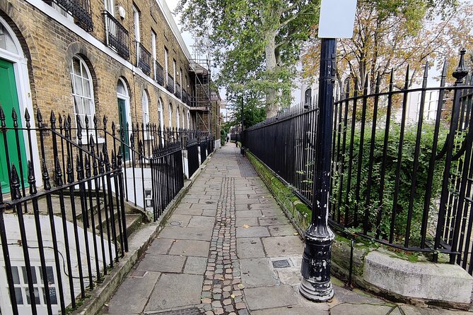 Interactive Treasure Hunt Experience of Greenwich's Secrets - Queen’s House and its outdoor clues