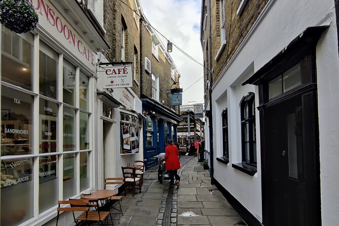 Interactive Treasure Hunt Experience of Greenwich's Secrets - How difficult is the trail?