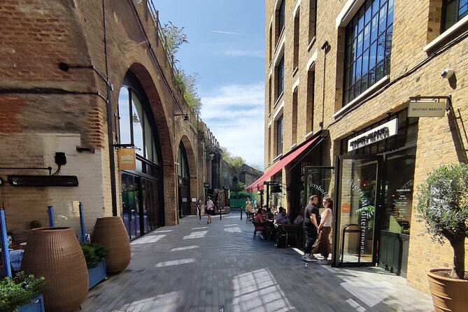 Interactive Treasure Hunt London - City of London/Southwark - Starting beneath St. Paul’s, with London as your game board