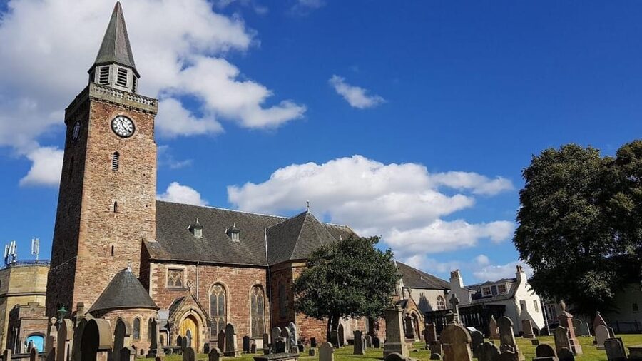 Inverness: City Walking Tour & Exploration Game - Ancient sites and Inverness stories