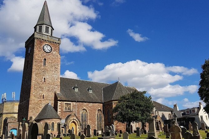 Inverness Quest: Self Guided City Walk & Immersive Treasure Hunt - Street art, overlooked details, and local facts