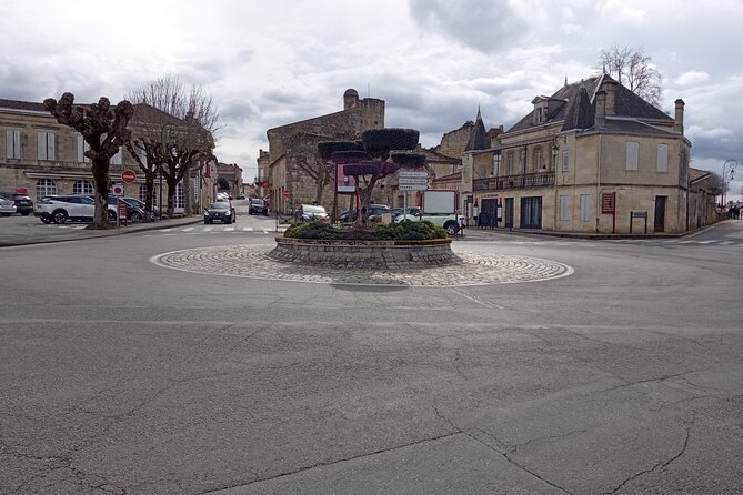 Isaac Newton’s Trail: Puzzle Quest in Saint-Émilion - Cancellation and booking details