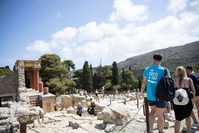 Knossos Palace Self-Guided Treasure Hunt & Tour - Is the Knossos treasure hunt worth booking?