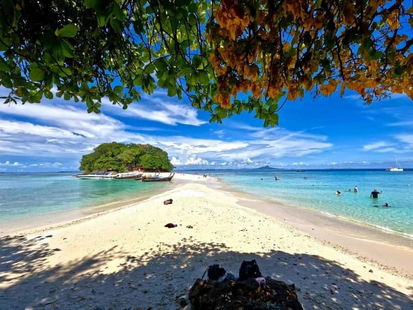 Krabi: Twilight Treasure Hunt – 7 Island Speedboat Adventure - Phra Nang Beach and its famous cave shrine
