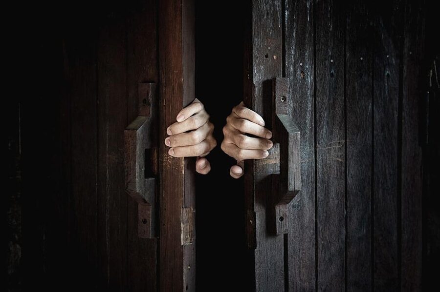 Krakow: 1-Hour Escape Room Challenge for Teams - Using Hints Without Losing the Fun