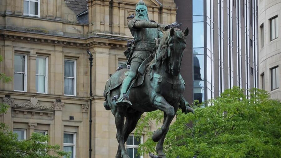 Leeds: City Walking Tour & Exploration Game - Booking, cancellation, and practical preparation
