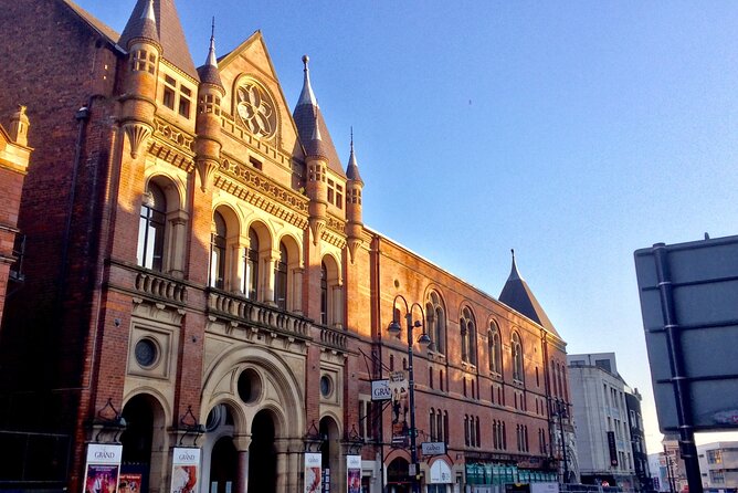 Leeds Scavenger Hunt and Sights Self-Guided Tour - Photo tasks and the social side of the game