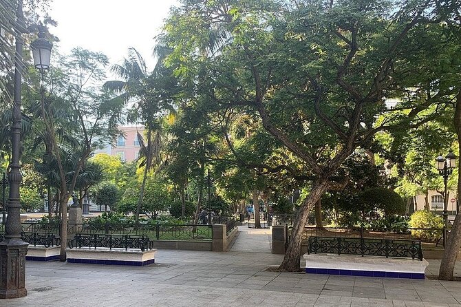 Legends of Cádiz: Self-Guided History Puzzle Adventure - Beginning at Plaza de España