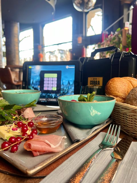 Leipzig's Mystery Morning: Breakfast & Escape Game - Meeting Hektor through an iPad and a filmed story