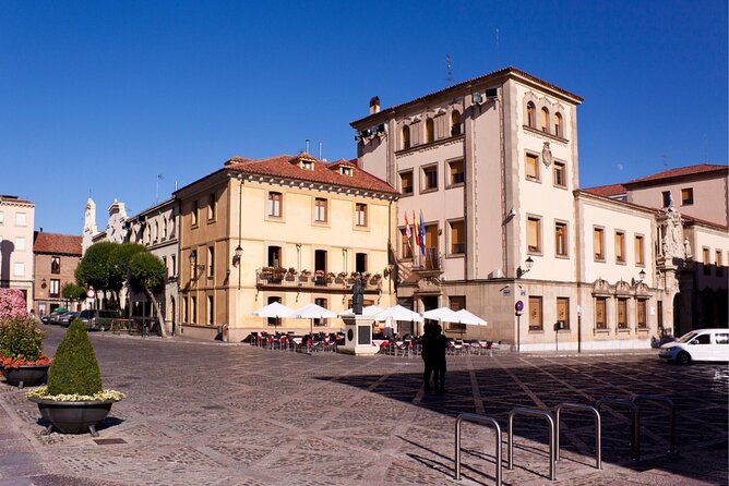 León Scavenger Hunt and Sights Self-Guided Tour - Who Will Enjoy This Most