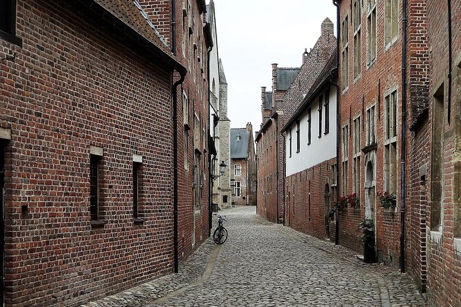 Leuven AI Resistance Self-Guided Puzzle Quest Adventure - The cat-shaped Kattenpomp
