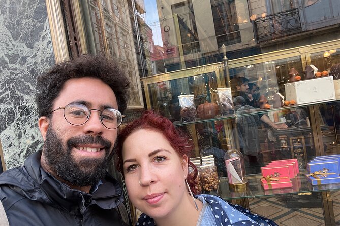 Lille Scavenger Hunt and City Highlights Walking Tour - Place aux Oignons and the pleasure of looking closer