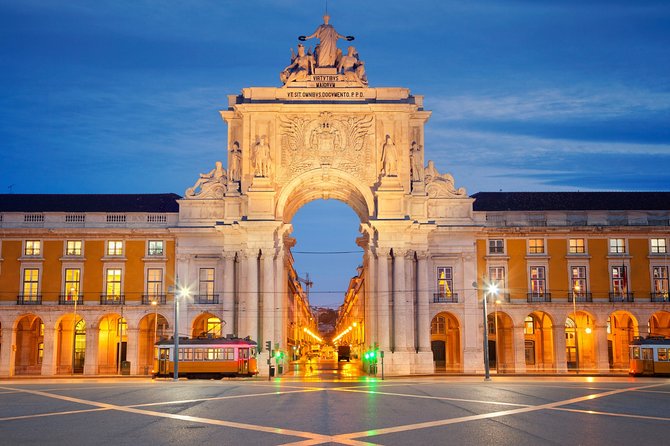 Lisbon Highlights Self guided scavenger hunt and Walking Tour - Starting above the city at São Pedro de Alcântara