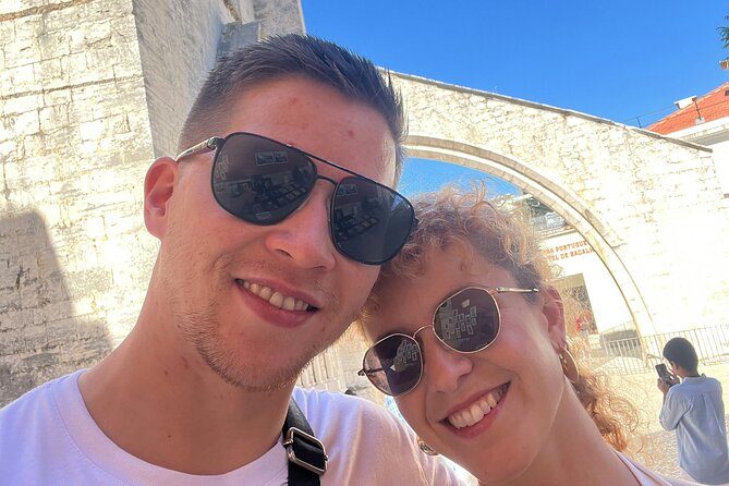Lisbon Old Town: Exploration Game and Tour - Lisbon Cathedral and the Roman Theatre