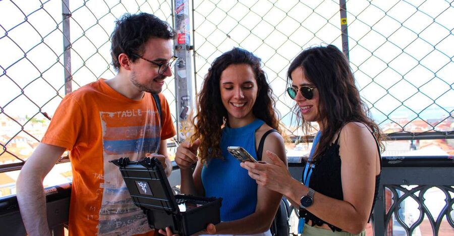 Lisbon: Old Town Immersive Escape Game with Live Actors - The puzzles and the six-person team limit